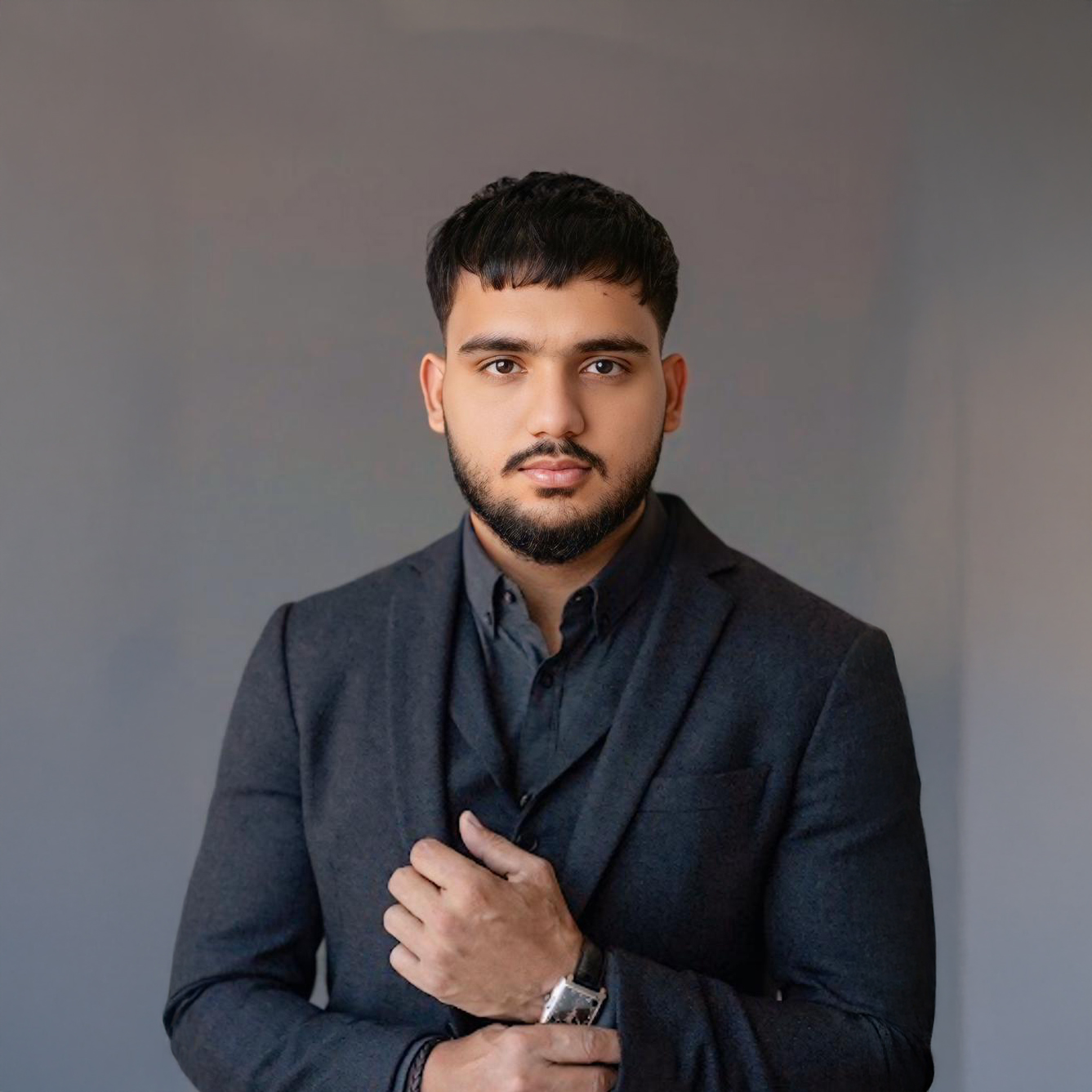 Suhail Khan, COO of Aliyas Group, overseeing operations and business performance